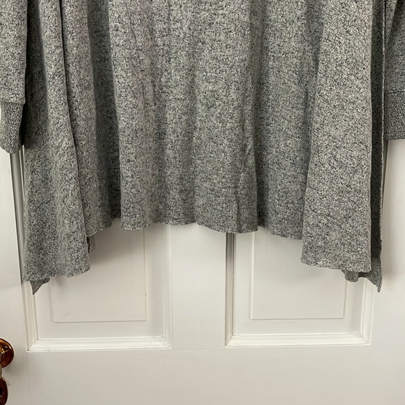 Messimo Hooded Sweater - Picture 11 of 11